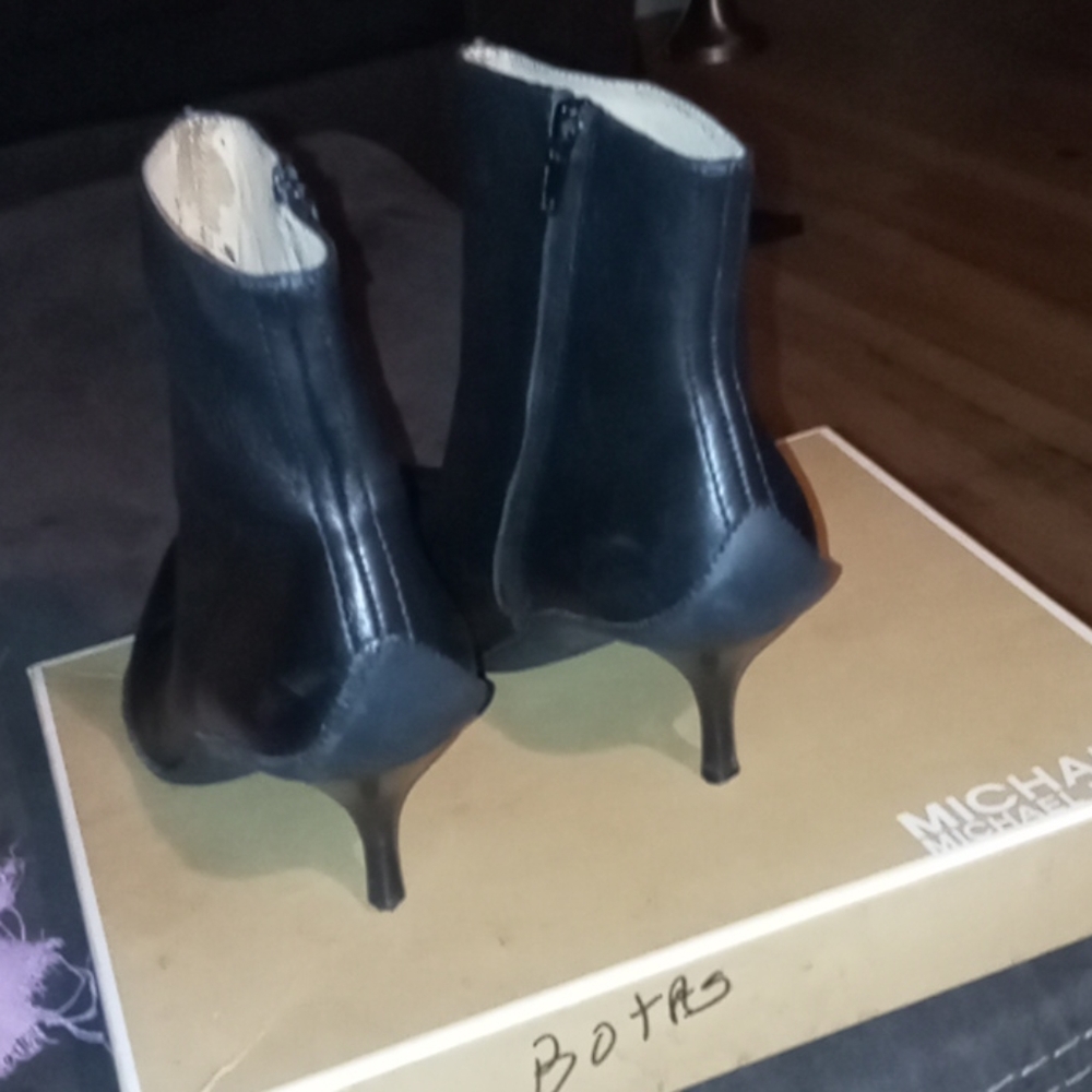 Booties - Picture 4 of 4